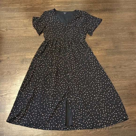 Madewell Flutter-Sleeve Button-Front Midi Dress in Confetti Toss - Picture 6 of 8